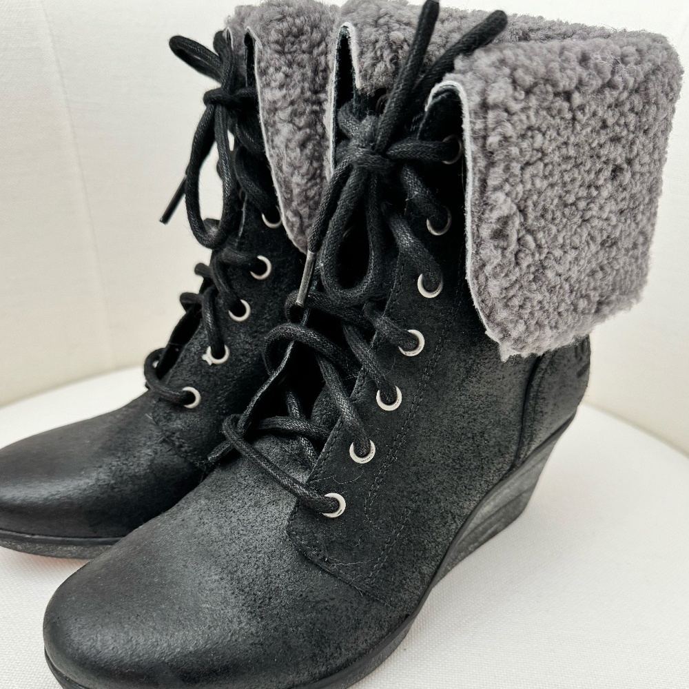 Ugg Lace Up Wedge Boot - Black